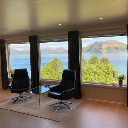 Fantastic View, Quiet And Relaxing By The Sea Villa Kvaloya Екстериор снимка